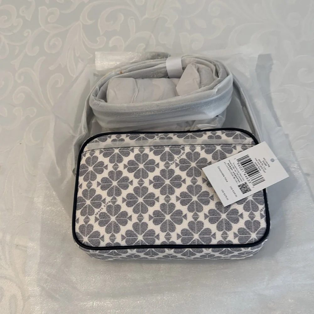 ♠️Kate spade Signature Spade Flower Mini Camera Bag. - Picture 5 of 12